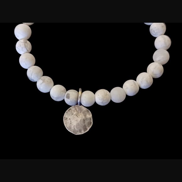 925 Sterling Silver Coin Initial L Howlite Stretch Bracelet Size Small-Medium - Picture 4 of 10